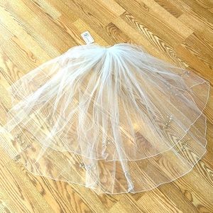 Blusher Veil NEW with tags! Wedding or first communion white veil beaded